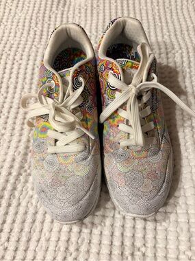Skechers x Jen Stark